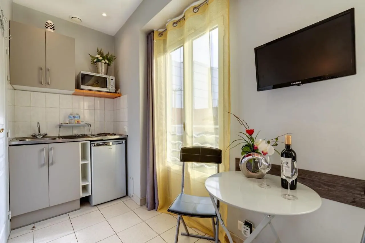 Studios Cenac Riviera No 5 - Massena Nice France