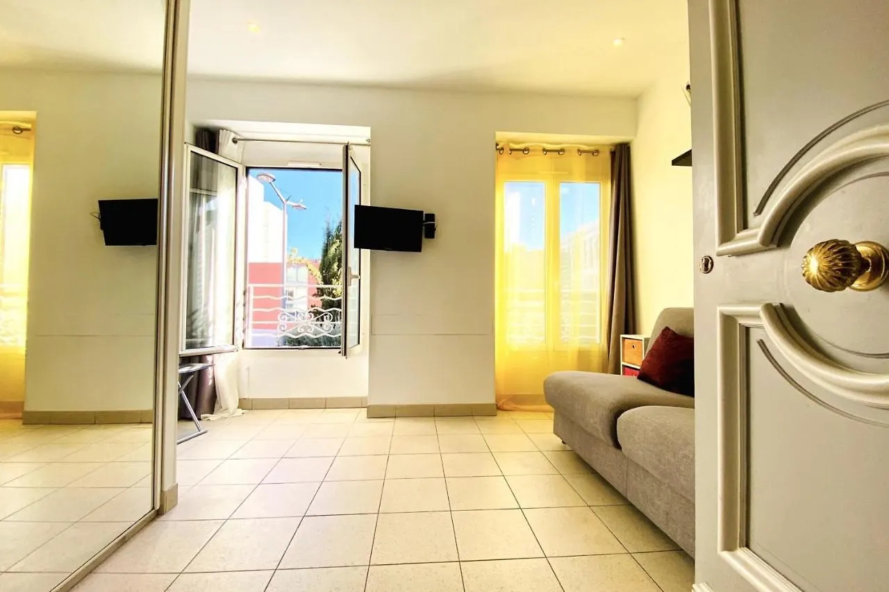 Studios Cenac Riviera No 5 - Massena Nice 0*,  France